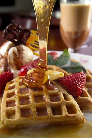 SOFÁ CAFÉ
