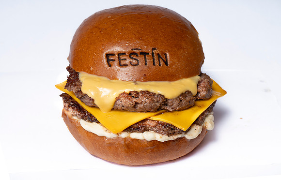 FESTIN8387